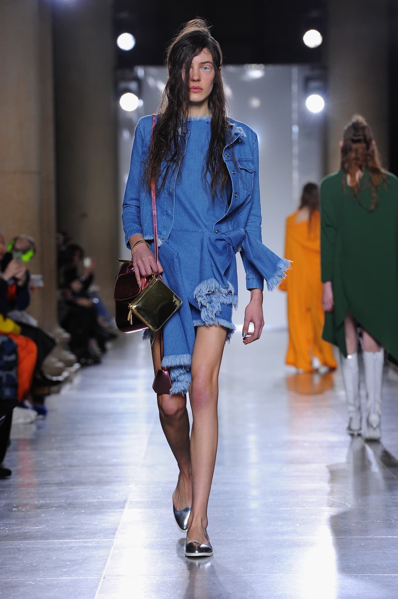 Los denim dresses traen consigo aires vaqueros y han estado presentes en las ultimas temporadas.