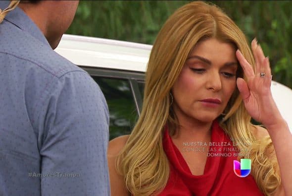 Isabel tenía la misión de conquistarlo para quitarle todo su dinero, pues la empresa de Santiago estaba en la quiebra.