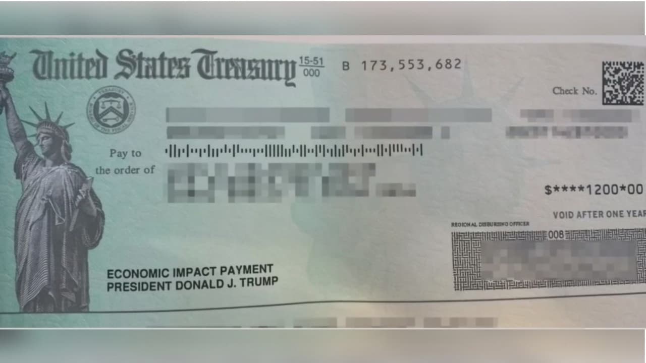 Quienes no tienen computadora o no saben usar internet siguen a la espera de los $1,200 de ayuda económica por el coronavirus