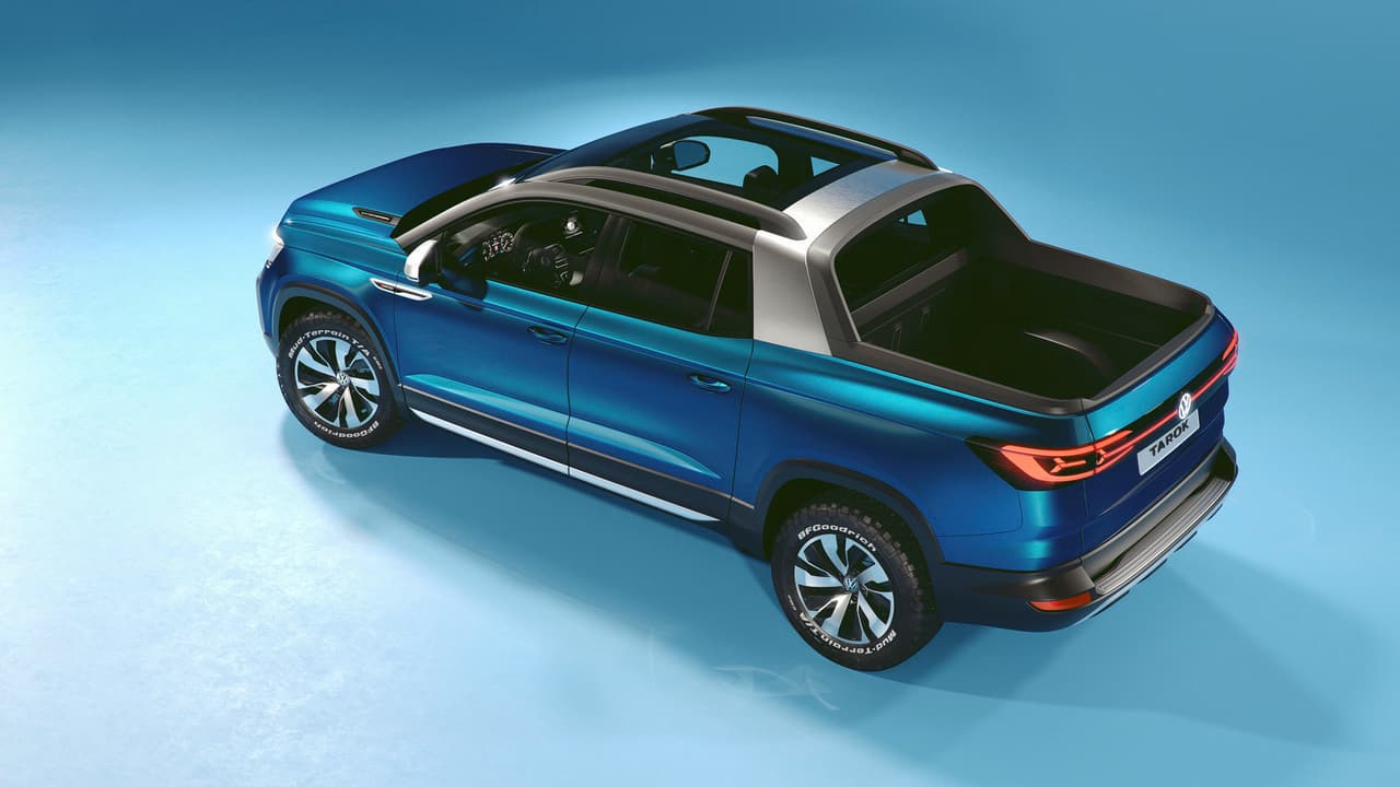 La Volkswagen Tarok Concept es una pickup compacta co una caja de carga variable, lo que quiere decir que su área de carga se puede extender plegando los asientos traseros y abriendo la compuerta trasera. Esto es posible gracias a que el respaldo de los asientos traseros sirven de compuerta que comunica a la cabina con la caja de carga.