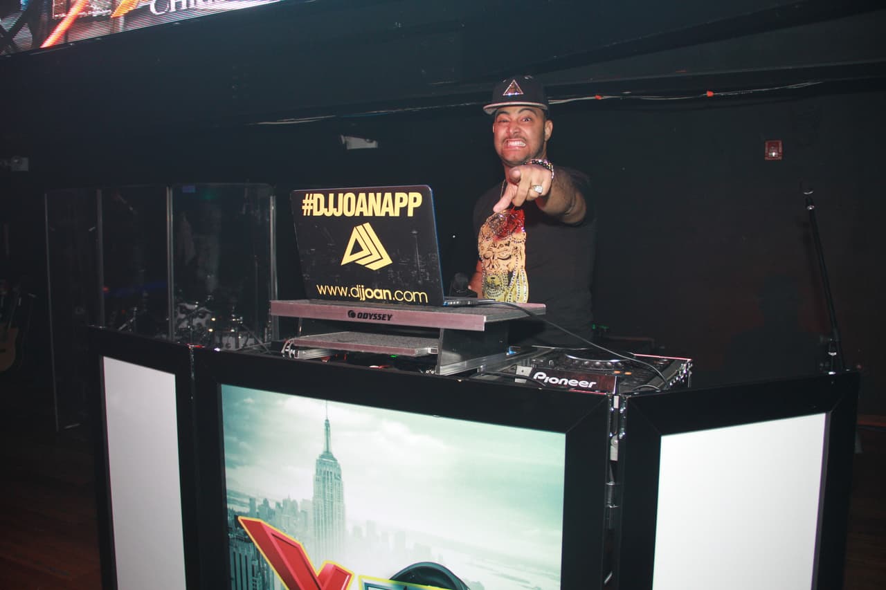 ¡De colombia pal' mundo! Los éxitos de Maluma retumbaron la gran manzana en el Borro Cassette Party de La X.