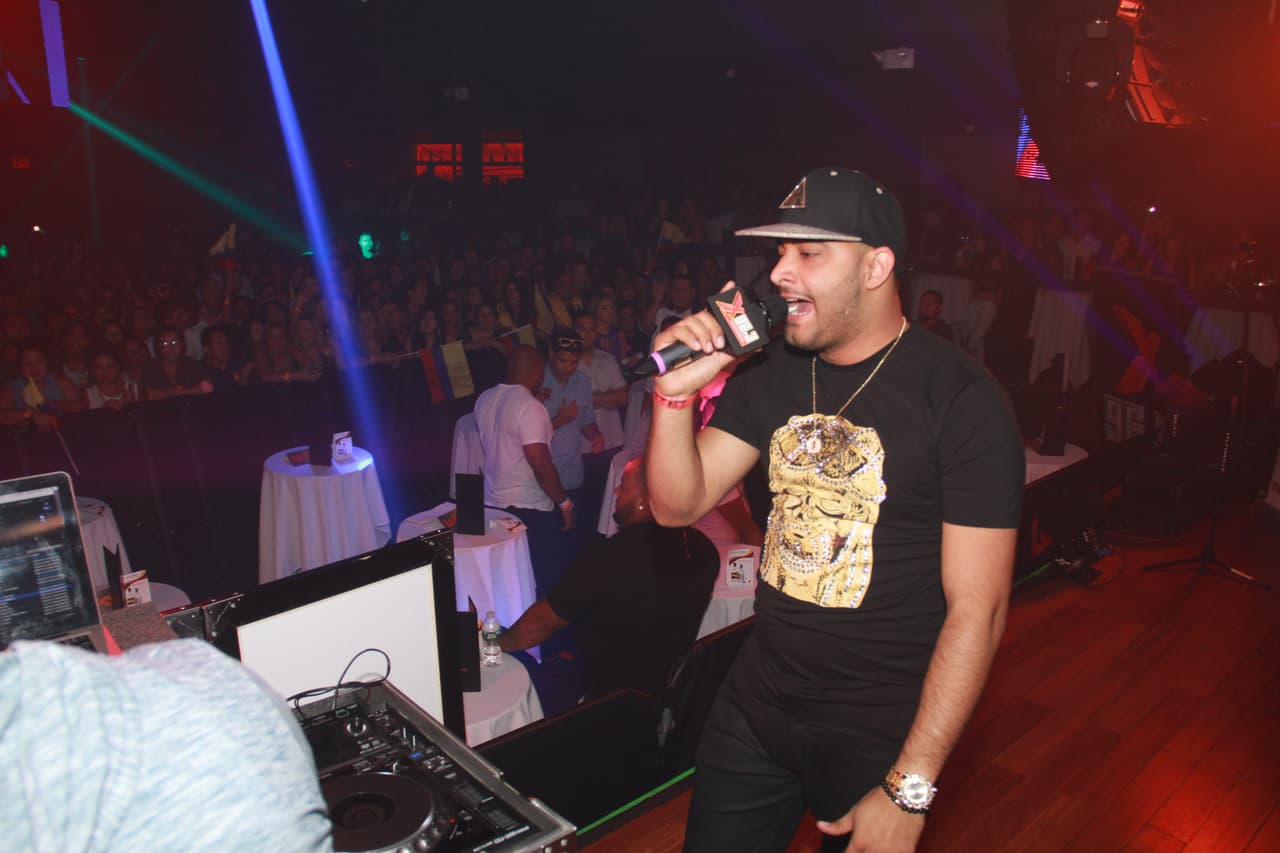 ¡De colombia pal' mundo! Los éxitos de Maluma retumbaron la gran manzana en el Borro Cassette Party de La X.