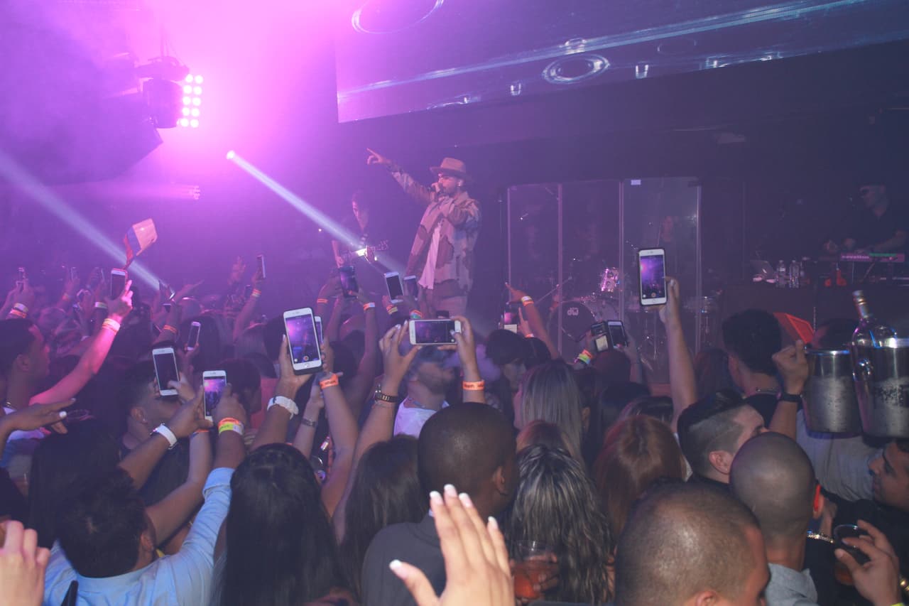 ¡De colombia pal' mundo! Los éxitos de Maluma retumbaron la gran manzana en el Borro Cassette Party de La X.