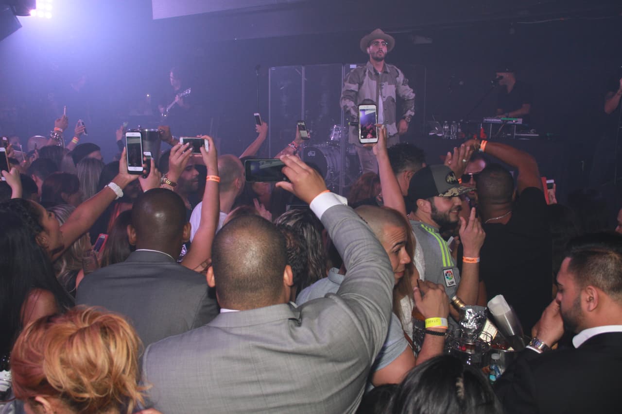 ¡De colombia pal' mundo! Los éxitos de Maluma retumbaron la gran manzana en el Borro Cassette Party de La X.