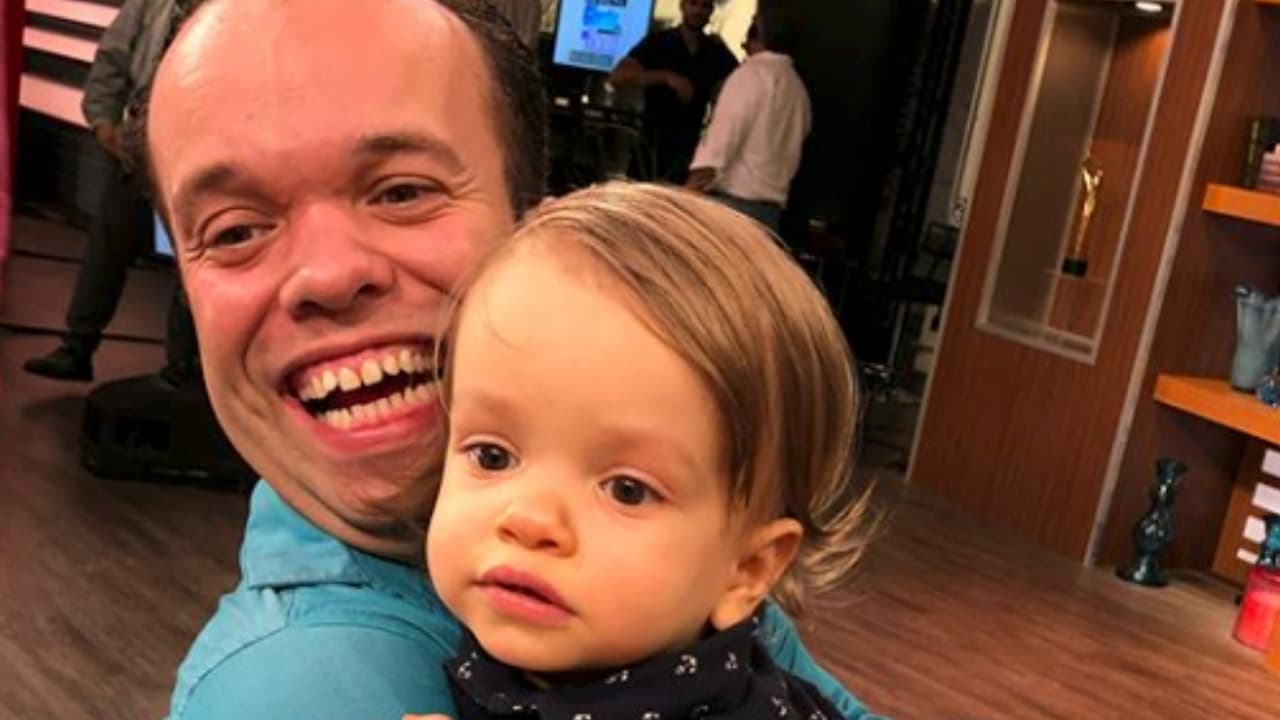 ¿Qué tan bueno es Carlitos 'el productor' para cambiar pañales?