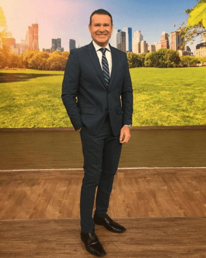 Tras una renovación de producción y nuevas adiciones al elenco en 2008, como el de Galilea Montijo; llegó en 2011 el conductor Alán Tacher, quien durante un año se ganó el cariño de su público y sus compañeros. En 2012 Alan dejó el programa para incorporarse al show matutino Despierta América, en Miami.