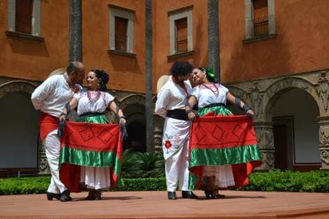 Grupo de Danzas Coreda