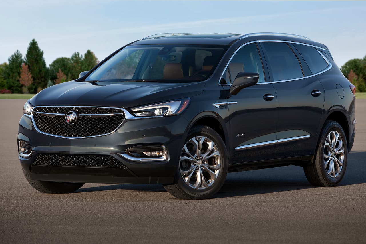 La versión tope de gama Buick Enclave Avenir cuenta con un precio inicial de 54,390 dólares y cuenta con todas las amenidades que hay que esperar de sus competidoras alemanas.