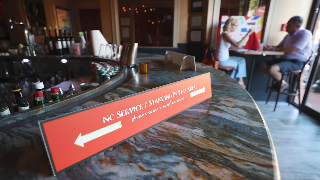 No se podrá comer dentro de los restaurantes durante Fase 3 en NYC: de Blasio