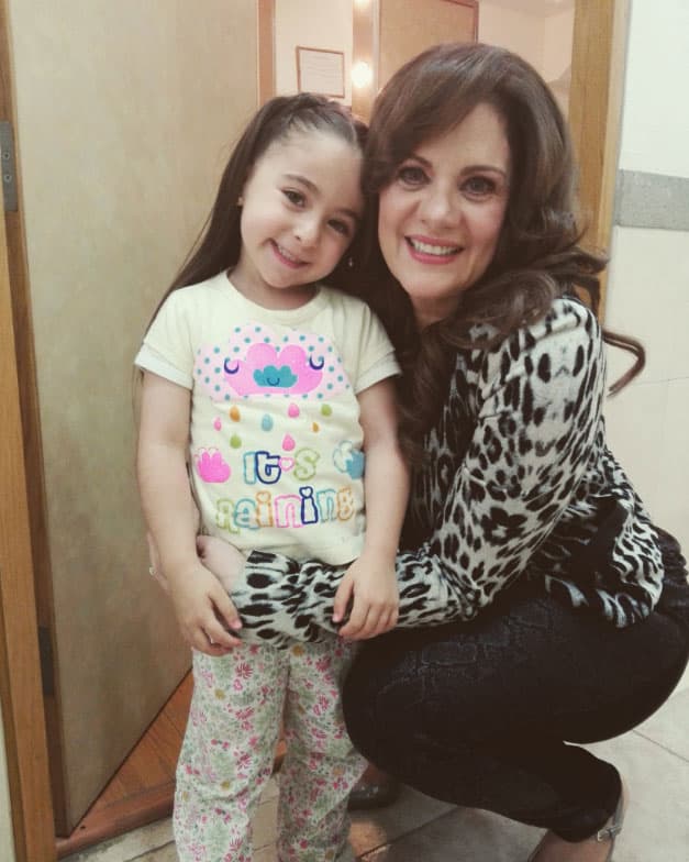 <b><a href="http://www.univision.com/temas/erika-buenfil">Erika Buenfil</a></b> la adoró desde el primer momento, y aseguró que la pequeña tiene un gran futuro en el mundo de la actuación.