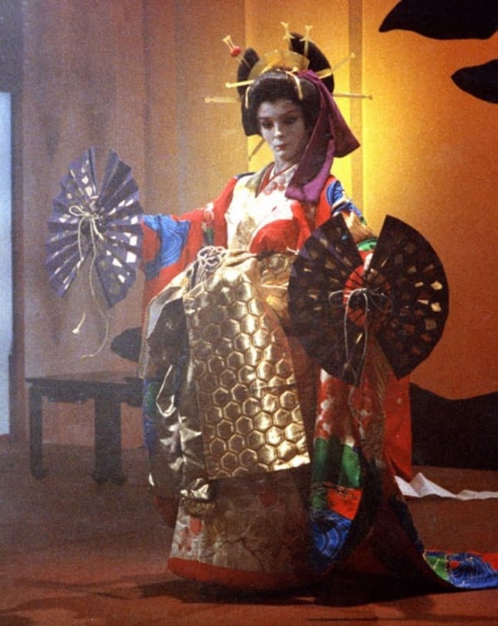 Esta historia destacó por el vestuario y la ambientación en 1988.