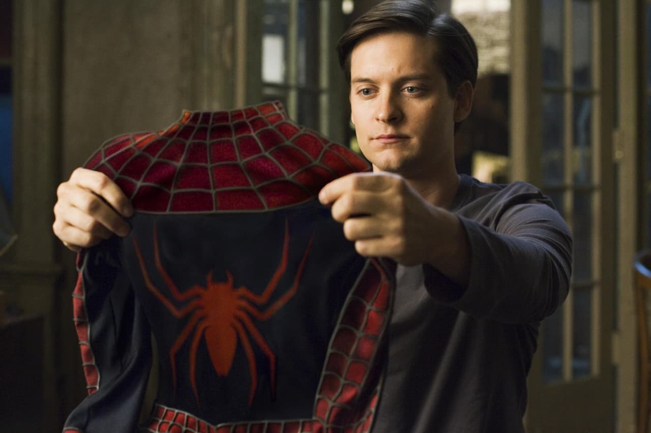 Tobey Maguire como Spider-Man.