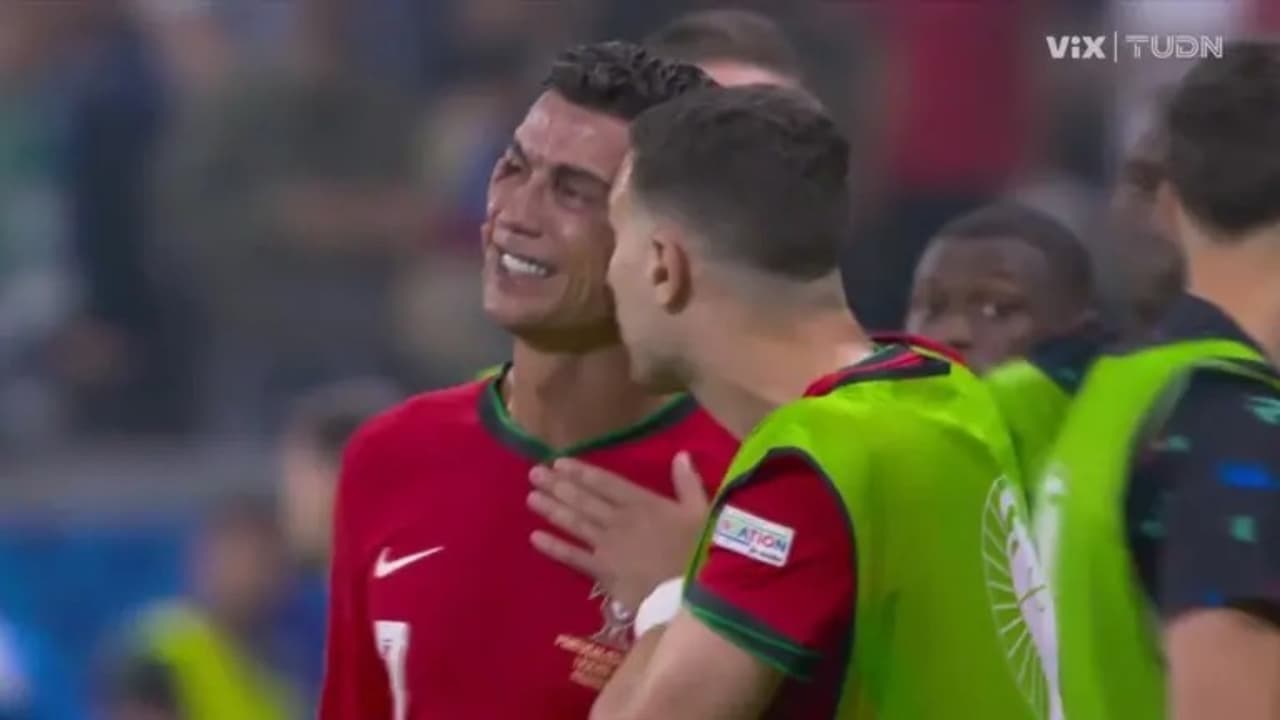 Cristiano Ronaldo rompe en llanto tras fallar penal contra Eslovenia