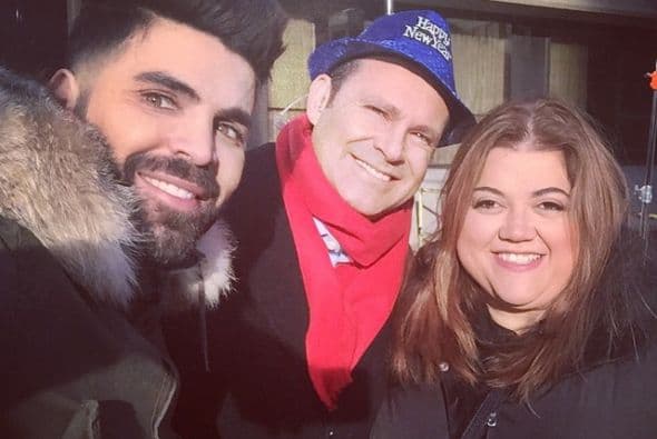 Trabajando o en casa con familia y amigos, los famosos de Univision se la pasaron de lo mejor despidiendo el 2014. ¡A celebrar, como debe ser!