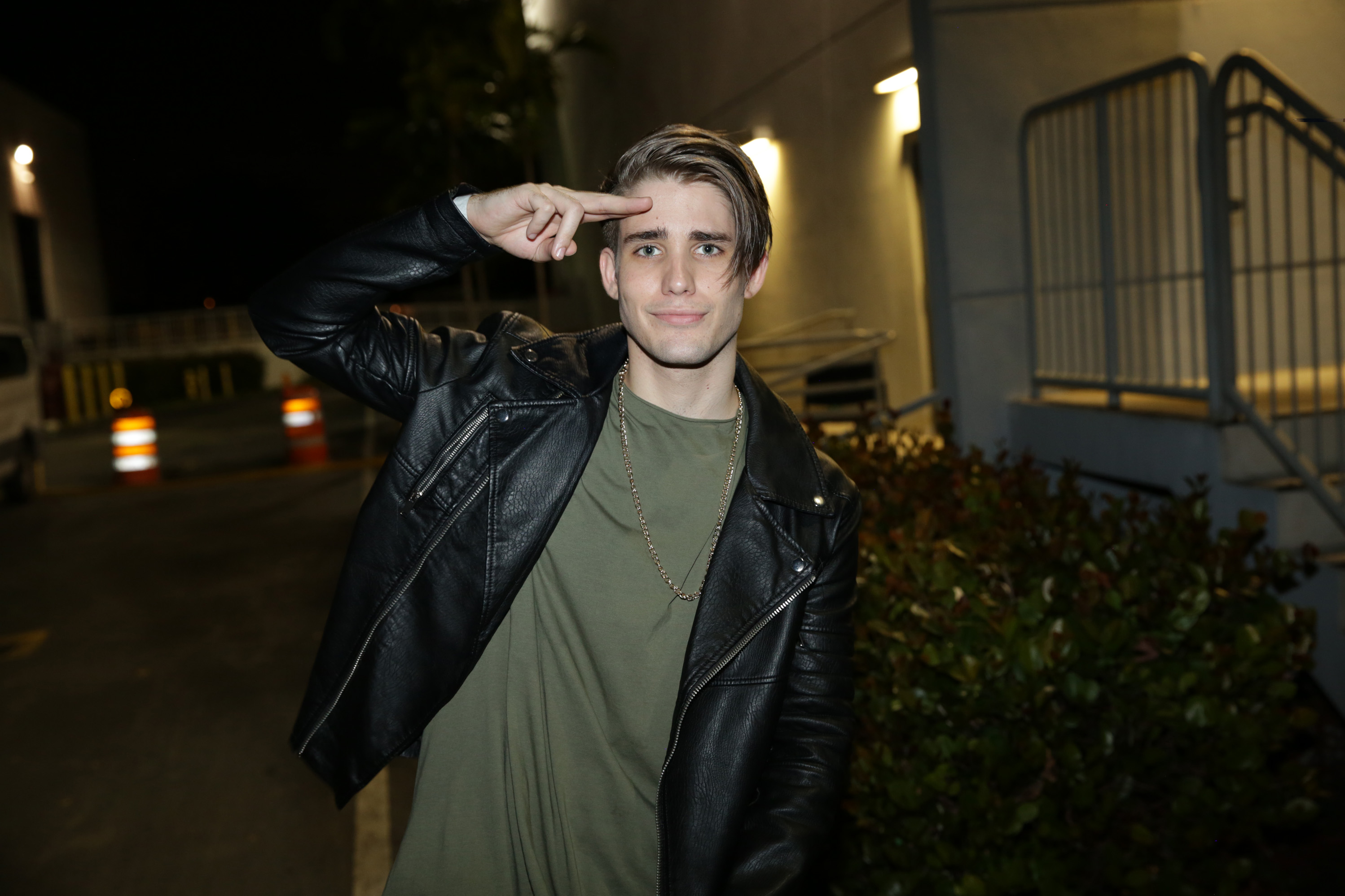 Un saludo a todas las chicas que quieran verme en 'La Banda'.