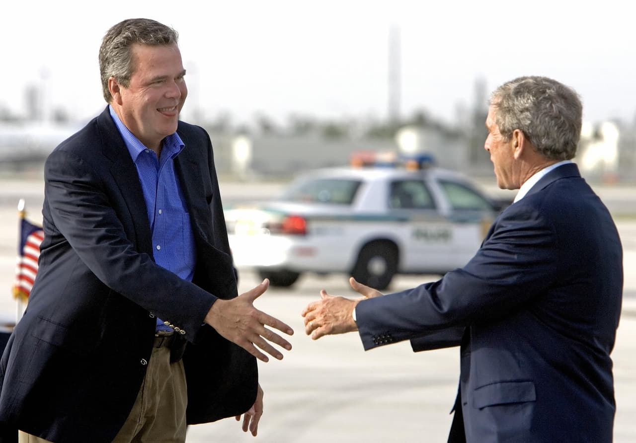 George W. Bush aparecerá por primera vez en campaña con su hermano Jeb