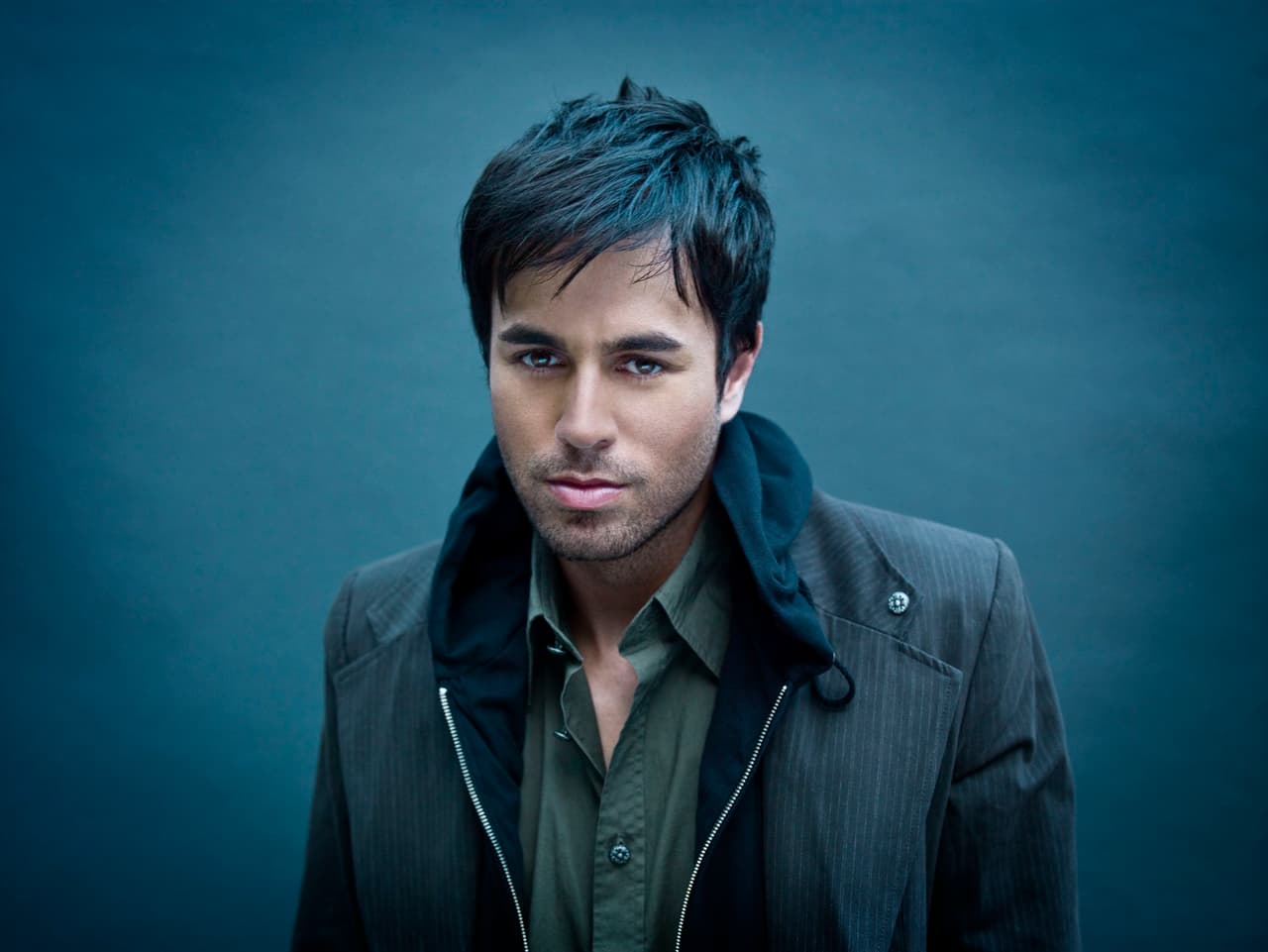 Disfruta 15 segundos del nuevo tema de Enrique Iglesias