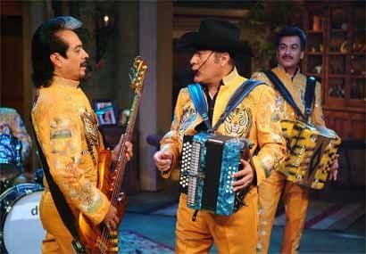 El escándalo se dio en el 2012 cuando Lorena Ríos aseguraba que su hijo Gael Eduardo (que actualmente tiene 15 años) era producto de una relación pasajera que tuvo con el cantante. Los Tigres del Norte, que siempre han mantenido su vida privada fuera de la luz pública, no hablaron más sobre este tema.