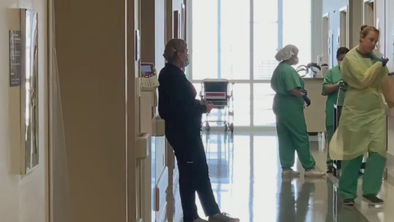 Demócratas de Texas arremeten contra la orden del gobernador de no imponer el uso de cubrebocas