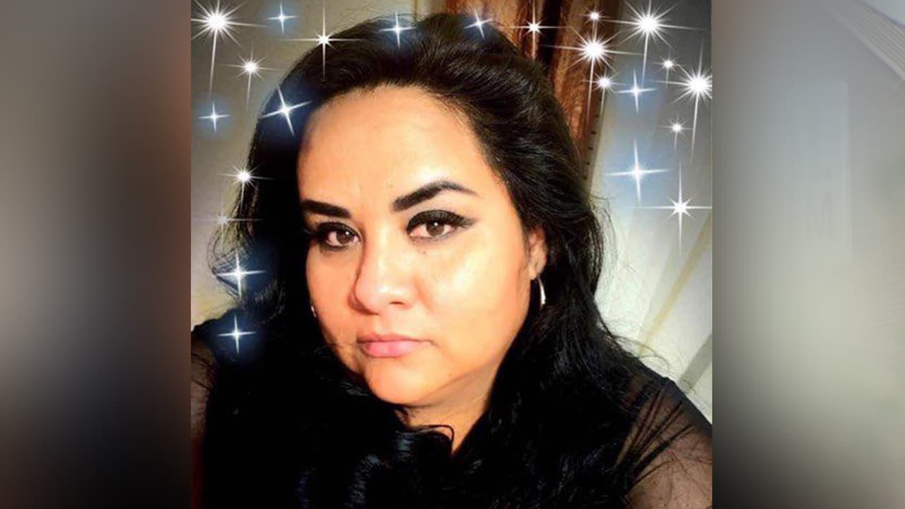 “Sus pulmones no estaban respondiendo, la tuvieron que entubar y desgraciadamente el lunes en la madrugada le tuvieron que sacar al bebé porque su corazón le dio un paro cardíaco”, agregó el hombre.