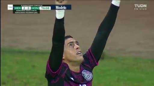 ¡Aparece el &#x27;mellizo&#x27;! Funes Mori consigue el 2-0 de México