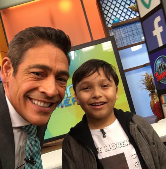 "Hoy en @despiertaamericatv fui testigo del nacimiento de una estrella con luz propia, MatthewMorenolampea. Mucha suerte en todo lo que hagas en tu vida", deseó Johnny Lozada. (Octubre 20, 2015)