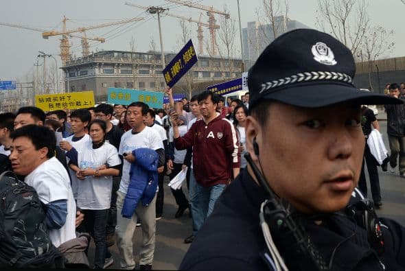 Y desapareció de los radares civiles de Malasia unos 40 minutos después de despegar.