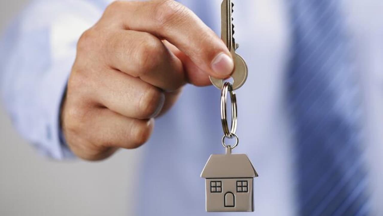 Bajan los precios de las casas en Sacramento, pero no los alquileres; expertos nos explican por qué