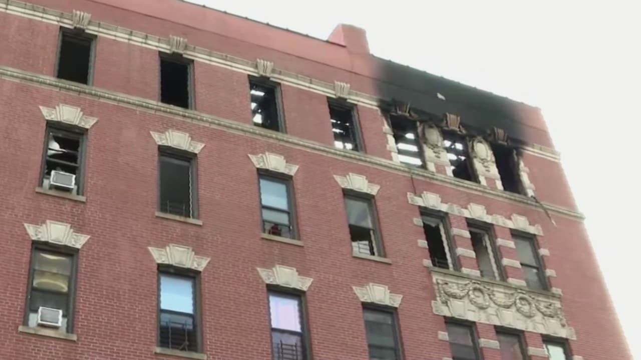 Incendio en edificio de apartamentos en Washington Heights deja seis heridos y varios desplazados