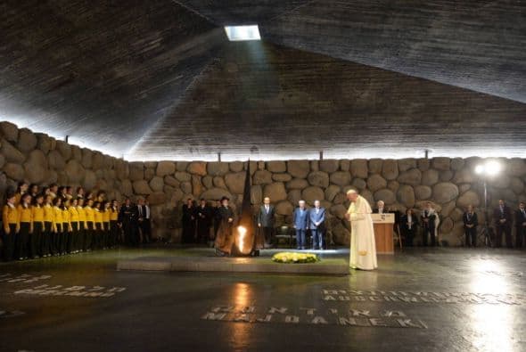 Francisco también visitó el Museo del Holocausto.