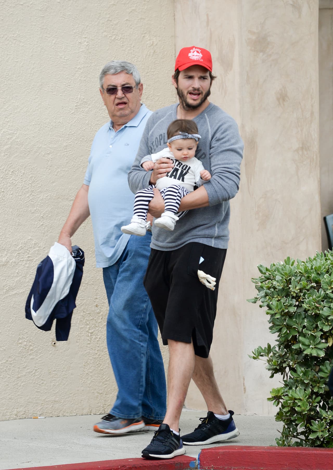 ¡Y sin ayuda de su novia!