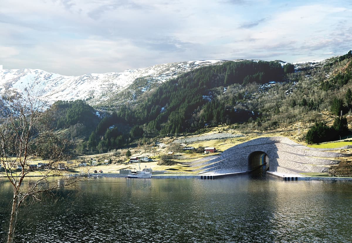 La construcción 
<b>comenzará en 2022 y se espera que los trabajos duren entre tres y cuatro años</b>. En la ilustración se aprecia el aspecto que tendrá el túnel por dentro. La obra puede ser comparada —guardando todas las proporciones en distancia y complejidad de construcción— con el Eurotúnel que atraviesa trenes de Francia a Inglaterra.
<br>