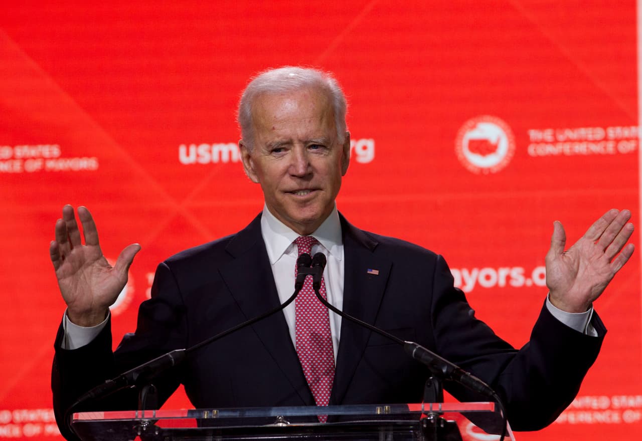 Biden está "mucho más cerca" de decidir si se postula a la candidatura presidencial demócrata