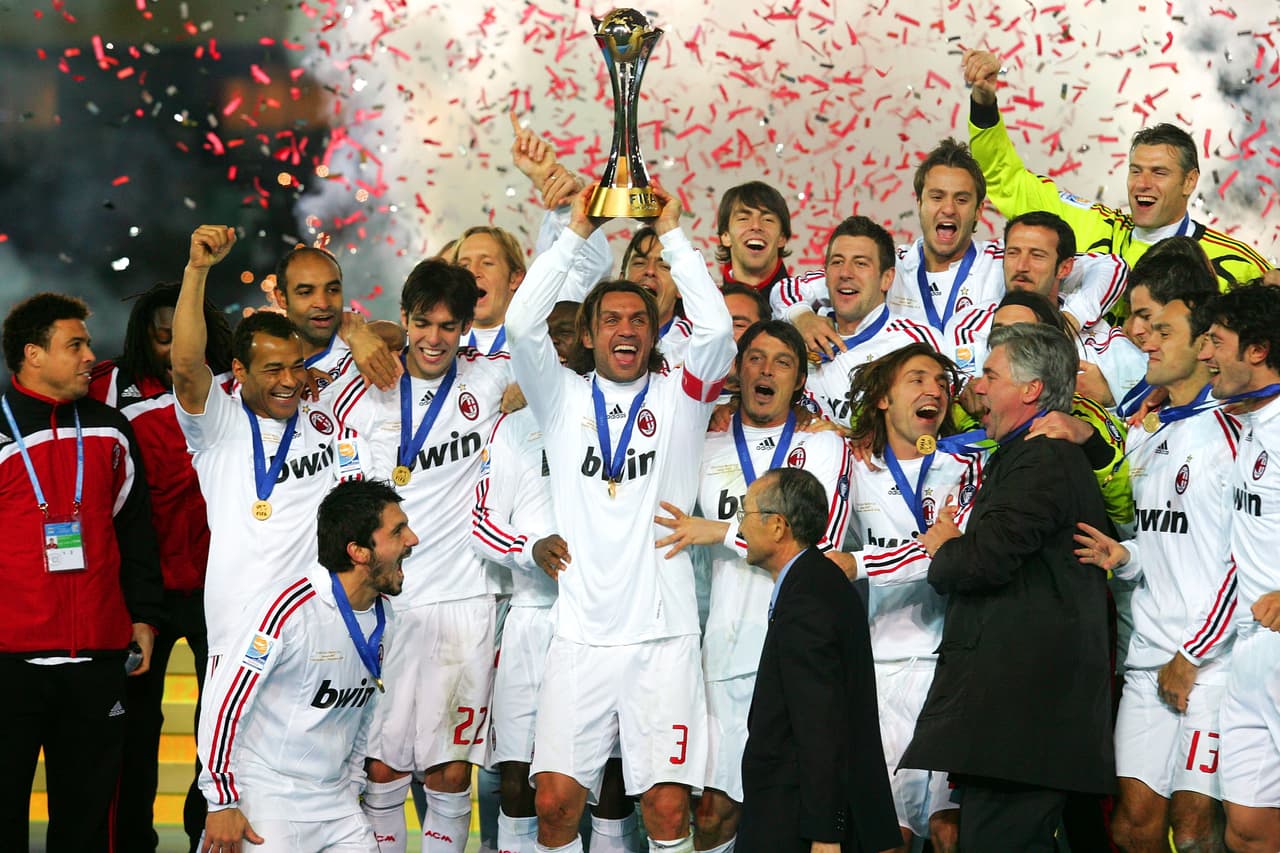 El último gran título de Milán fue en Mundial de Clubes de 2007, torneo que de paso significó el final de la carrera internacional de Paolo Maldini.