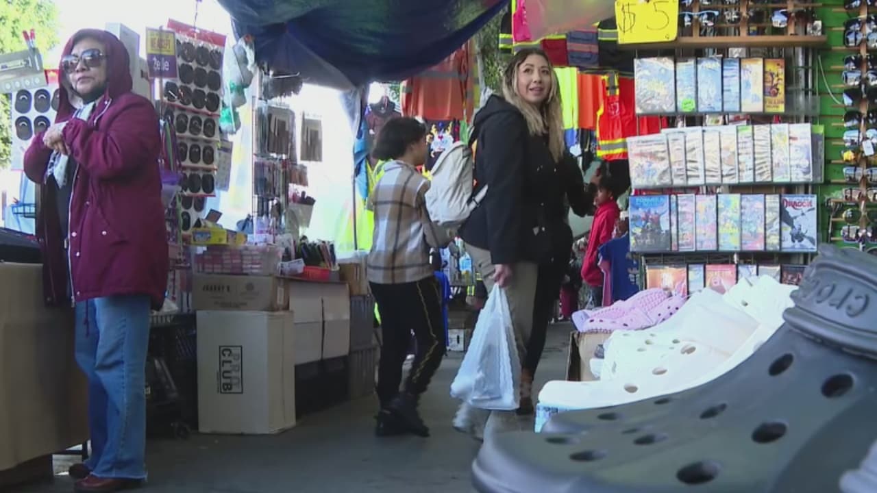 Redadas provocan pérdidas millonarias en los callejones de LA: así lucha el comercio por sobrevivir