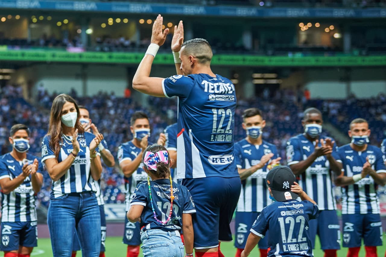 Chivas y Rayados no pudieron hacerse daño en un partido que tuvo llegadas, pero también dos equipos que por momento priorizaron defenderse que buscar la victoria en el marco de la Jornada 6.