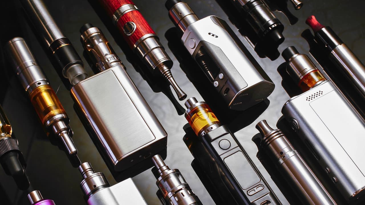 La medida, que entrará en vigor el 11 de diciembre de 2025, tiene como objetivo 
<b>proteger a los residentes de los efectos nocivos del aerosol de vapeo y mejorar la calidad del aire en espacios compartidos.</b>