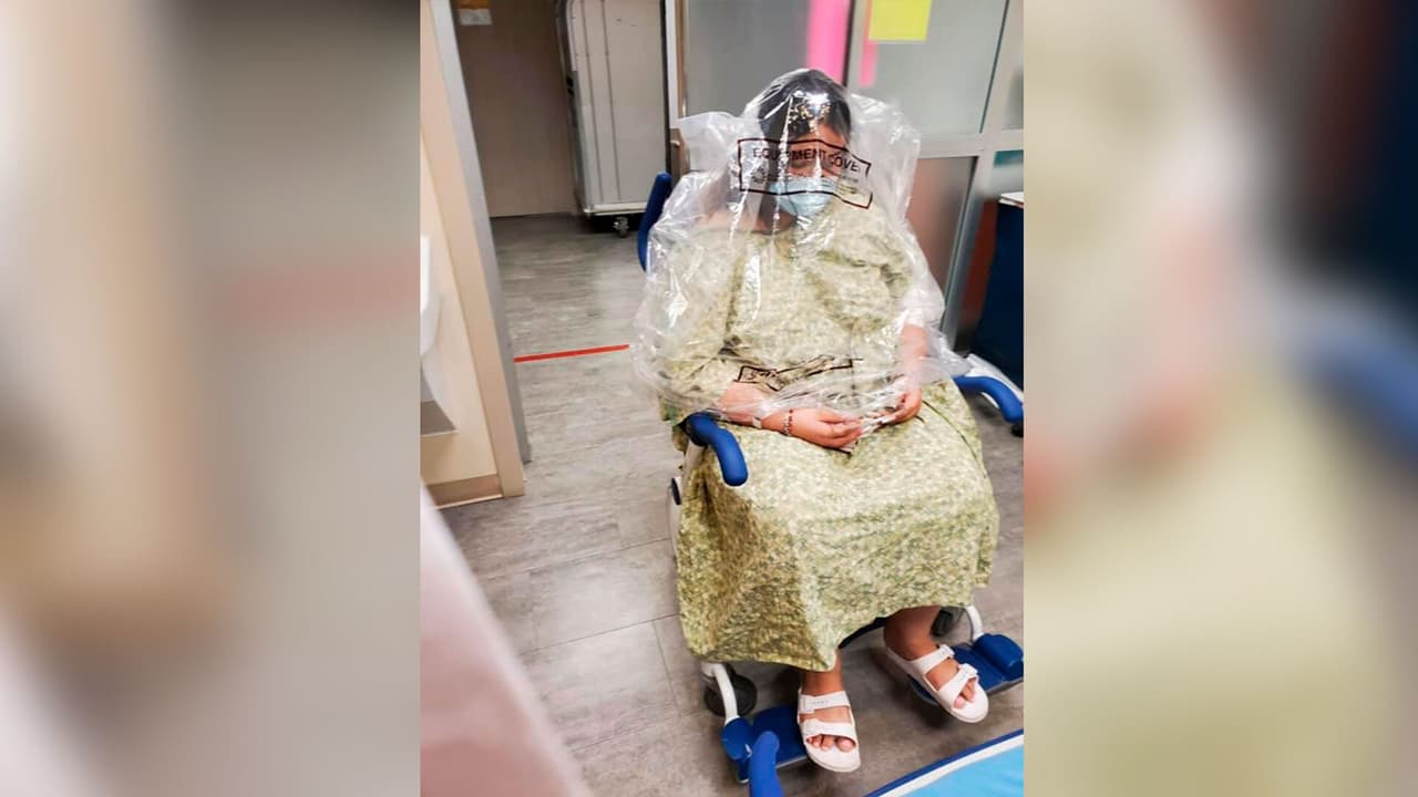"Fue humillada": le ponen una bolsa en la cabeza a jovencita con Covid-19 en hospital de Texas para no propagar el virus