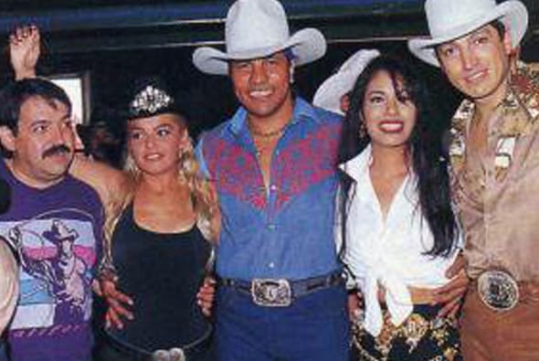 "La idea era salir cantando con la banda, pero todo cambió cuando llegué allí y terminé interpretando a la novia de Ramiro Delgado", dijo Selena a la revista TVyNovelas.