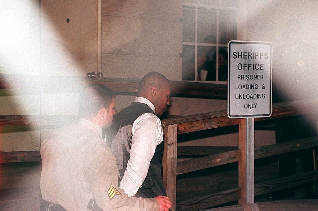 Tuvo varios problemas legales y que lo llevaron hasta cumplir años en prisión.