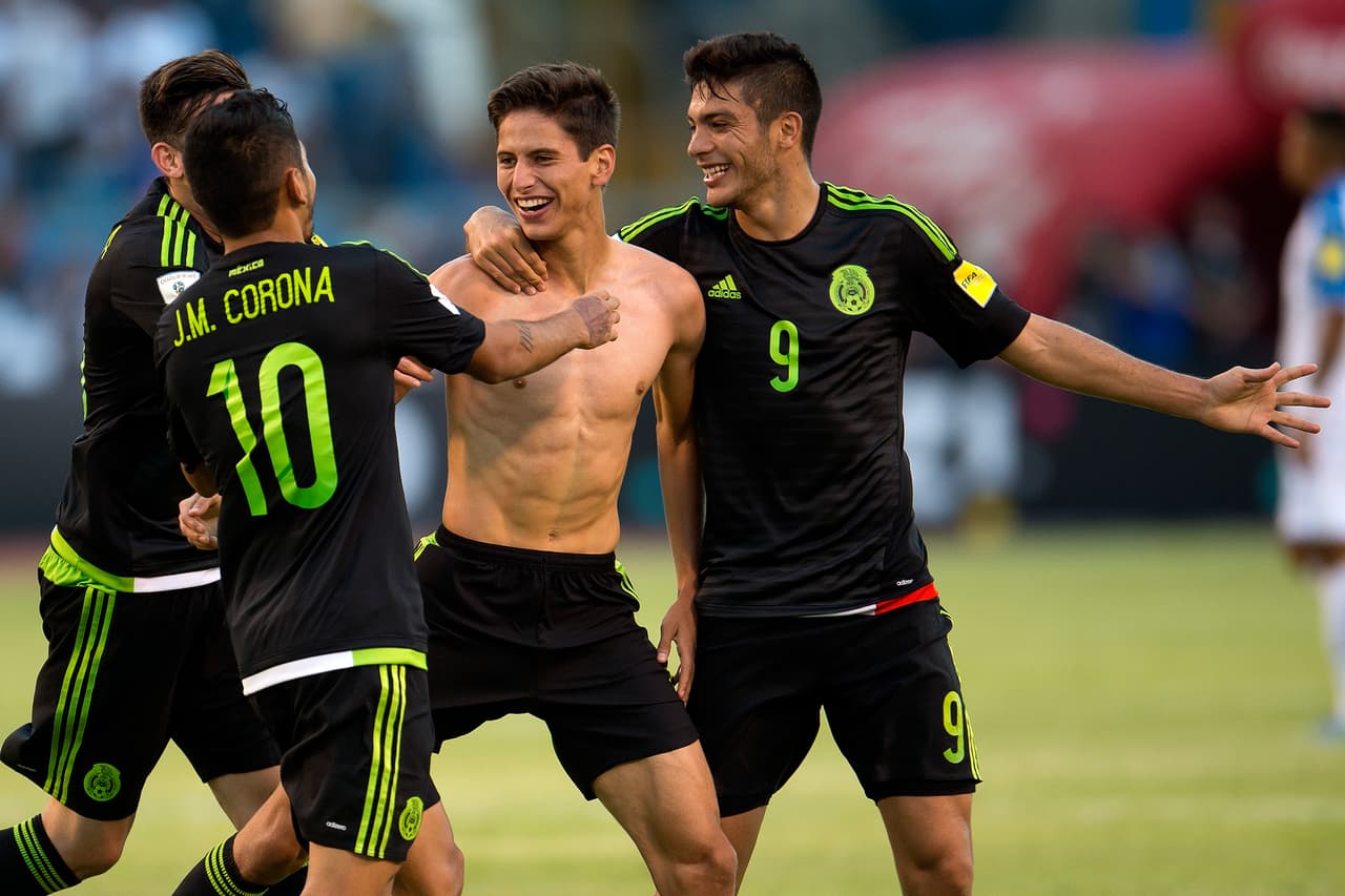 La larga lista de jugadores con un solo gol inicia con 
<b>Jürgen Damm.</b> Anotó bajo el mandato de Osorio en el triunfo ante Honduras (Eliminatorias).