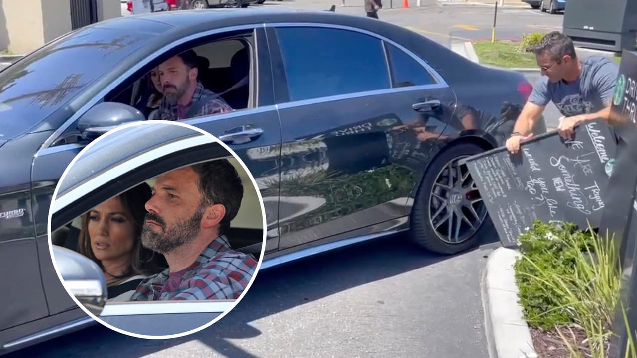 Ben Affleck y JLo tienen accidente en su auto y son auxiliados por paparazzi 
