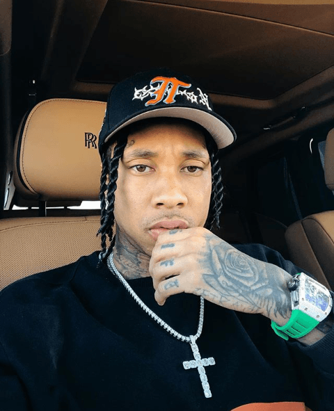 Sin embargo, su matrimonio fue extremadamente breve. Un 
<b>mes después</b>, el rapero solicitó el divorcio, que se finalizó en 2011.