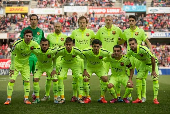 Acciones de la jornada 25 en España donde el Barcelona goleó 3-1 al Granada a domicilio con anotaciones de Rakitic, Suárez y Leo Messi.