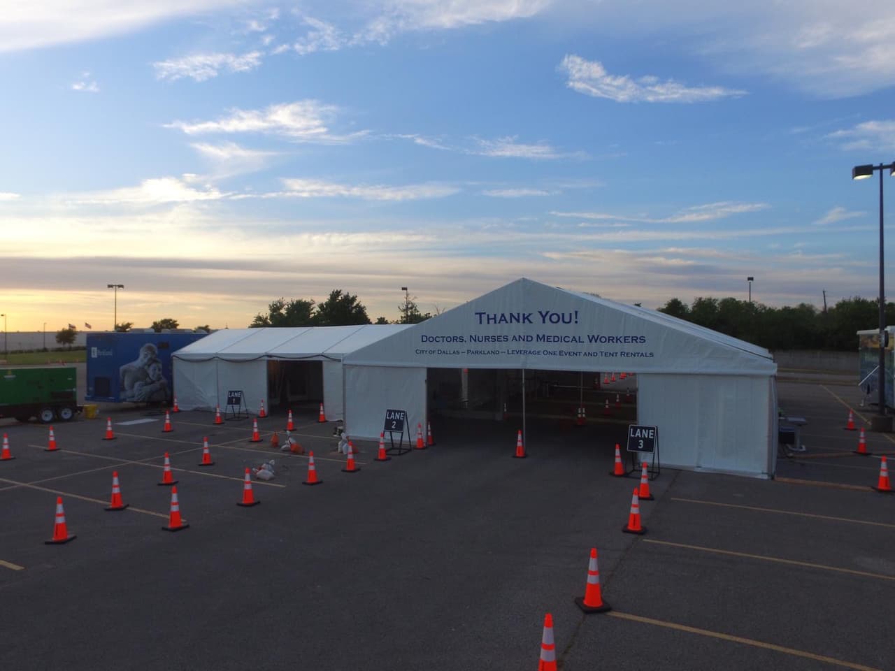 El centro de pruebas por autoservicio está abierto diario de 8 de la mañana a 5 de la tarde.