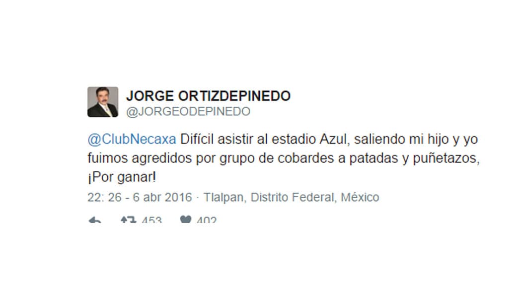 Por medio de un tuit informó al Club Necaxa de lo sucedido: "@ClubNecaxa Difícil asistir al estadio Azul, saliendo mi hijo y yo fuimos agredidos por un grupo de cobardes a patadas y puñetazos, ¡Por ganar!".