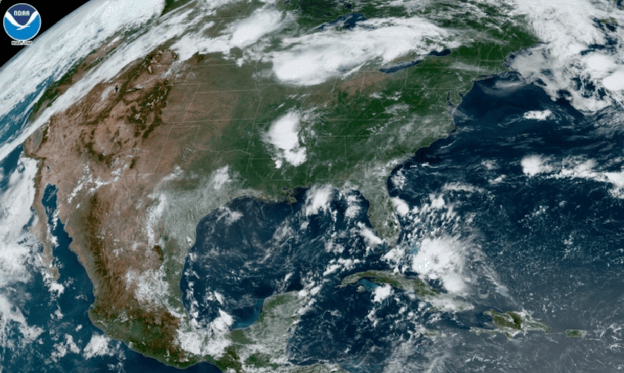 No hay solo polvo del desierto en el ambiente, también se espera humo proveniente de incendios agrícolas en México y América Central.