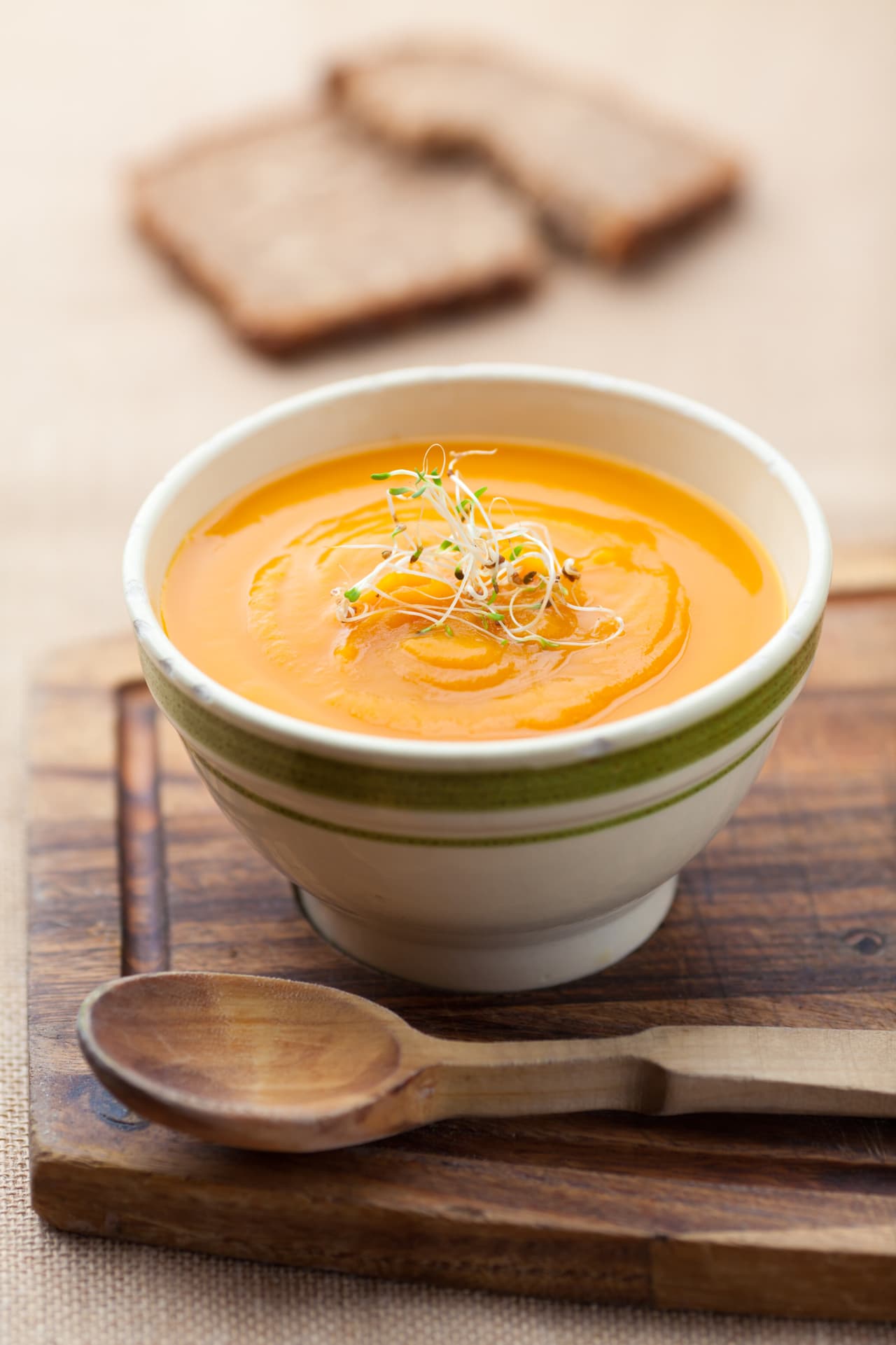 Esta sopa es común en japón, donde le agregan zanahorias y papas para darle más sabor.
