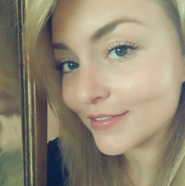 De acuerdo con información de 
<a href="https://www.tvynovelas.com/mx/tv-y-novelas/erik-elias-angelique-boyer-juntos-telenovela/" target="_blank">TVyNovelas</a>, Angelique Boyer y Erick Elías podrían protagonizar la telenovela 'Comandante bonita'.