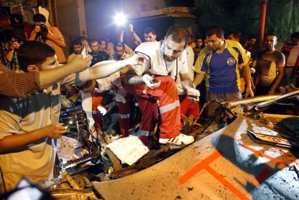 Ayer iban 48 muertos, hoy Gaza amanece con 76.